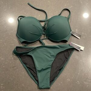 Victoria’s Secret Fabulous Ruffle Bikini Top 34DDD and Large Bikini Bottom NWT